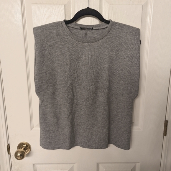 Zara Knit Sleeveless Top with Shoulder Pads, size M, Grey sleeveless top - Picture 1 of 3